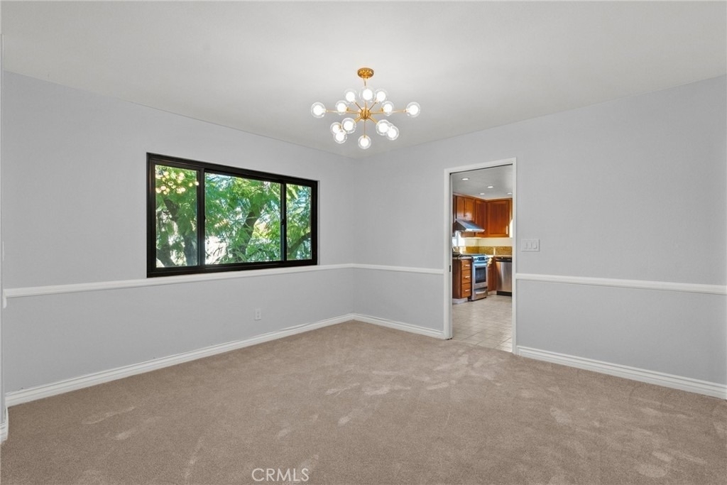 330 W California - Photo 15
