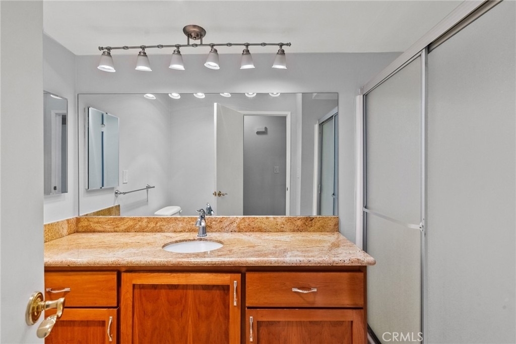 330 W California - Photo 23