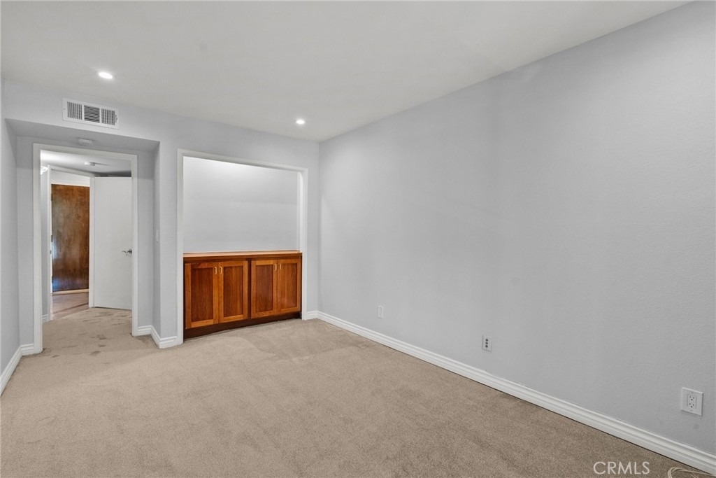 330 W California - Photo 7