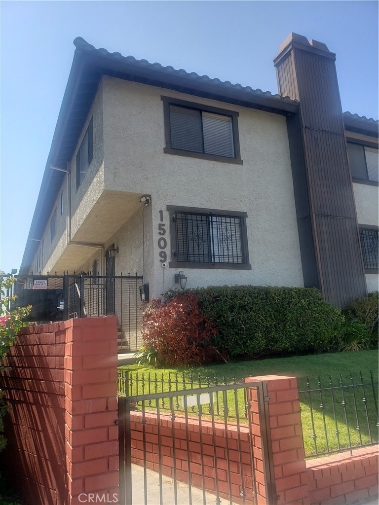 1509 S Marguerita Avenue - Photo 0