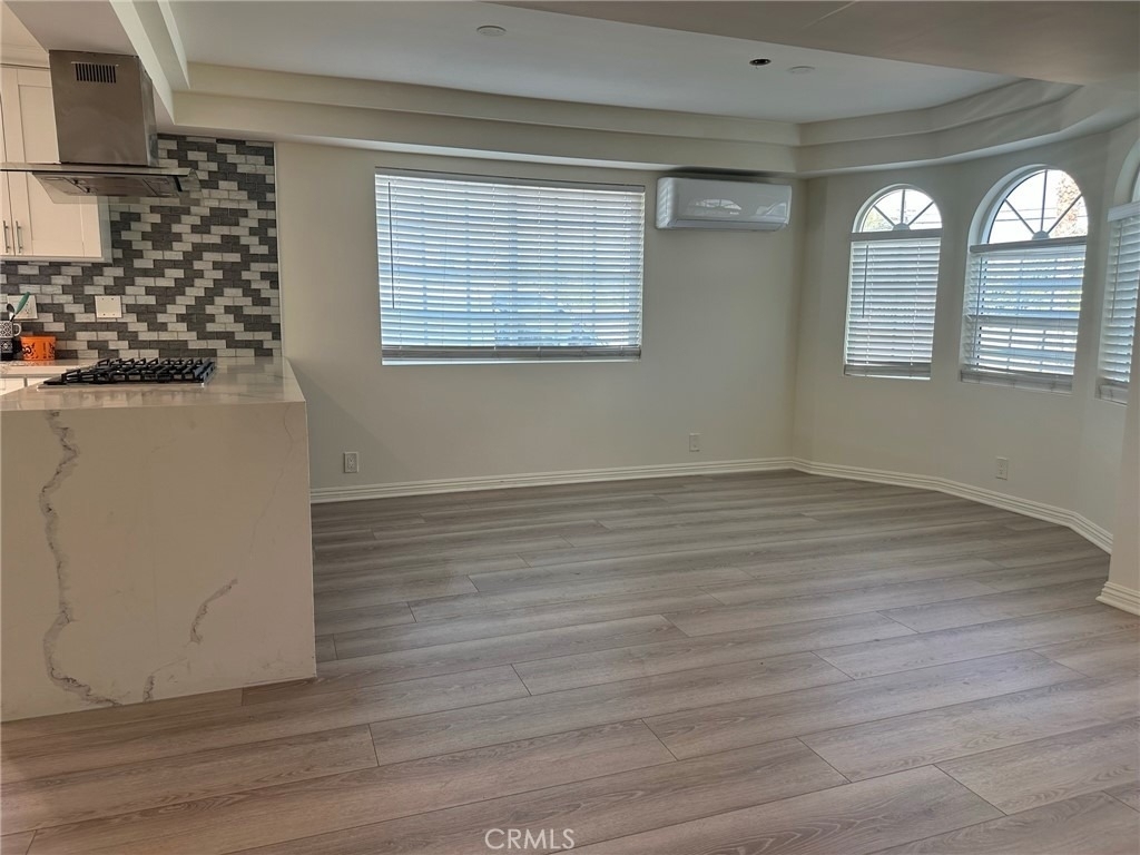 2609 Central - Photo 2