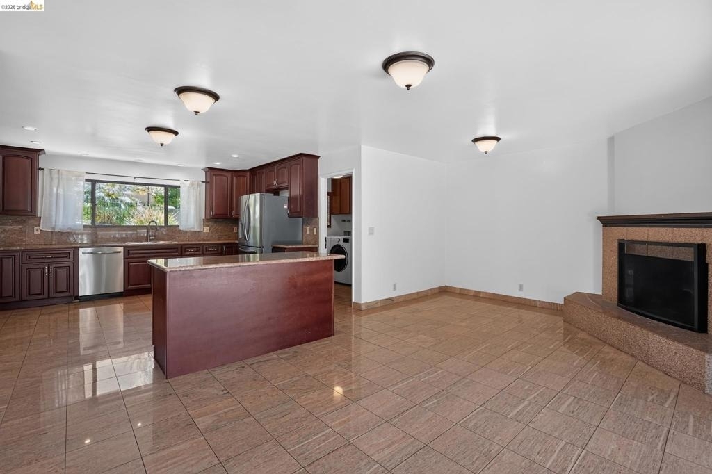 525 Hampton Ave - Photo 8