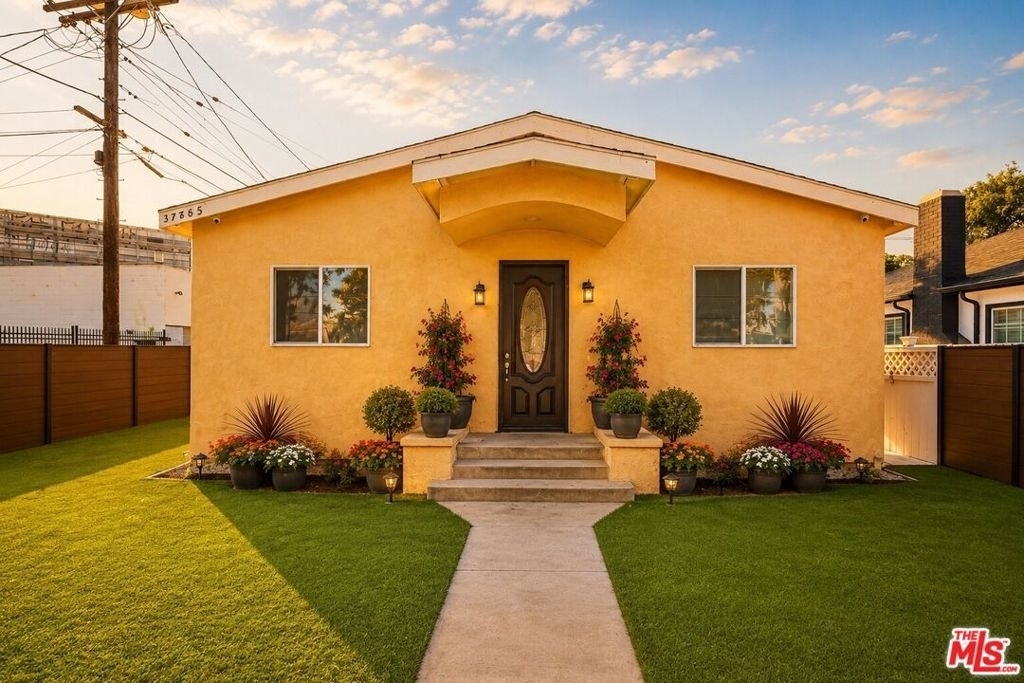 3765 Globe Avenue - Photo 25