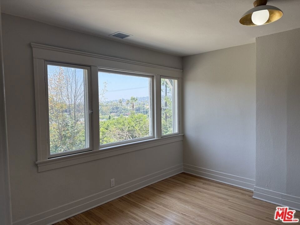 130 S Avenue 63 - Photo 15