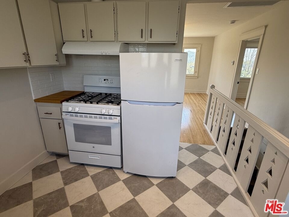 130 S Avenue 63 - Photo 8
