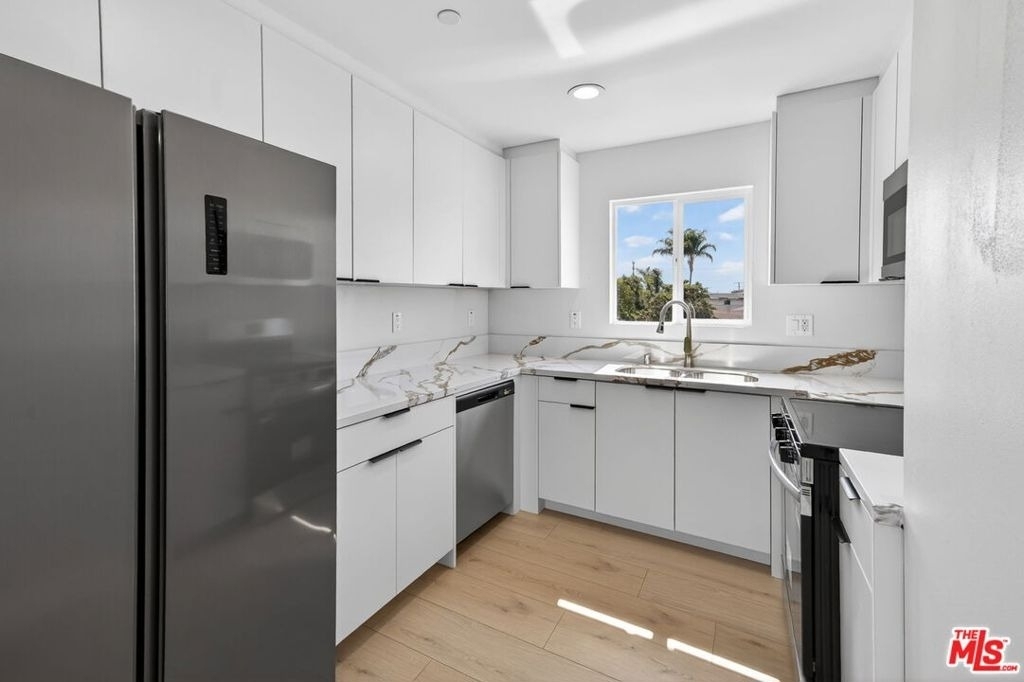 3436 Hunter Street - Photo 4