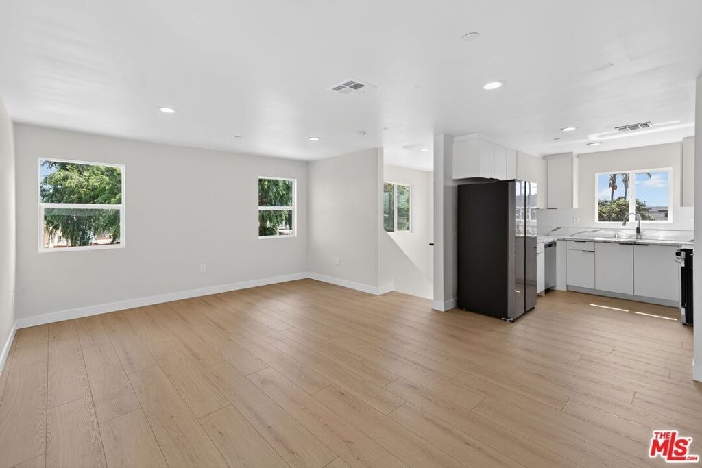 3436 Hunter Street - Photo 0