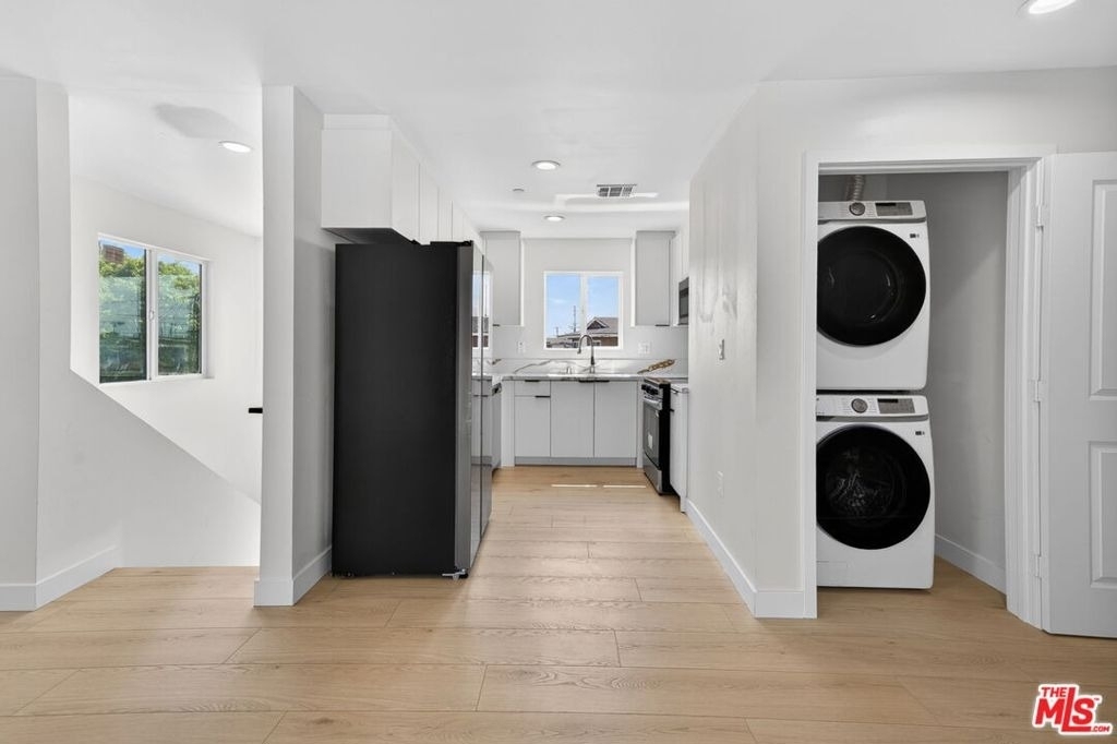 3436 Hunter Street - Photo 3