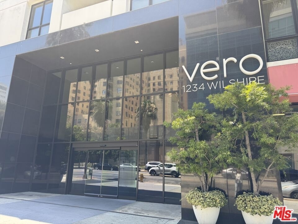 1234 Wilshire Boulevard - Photo 1