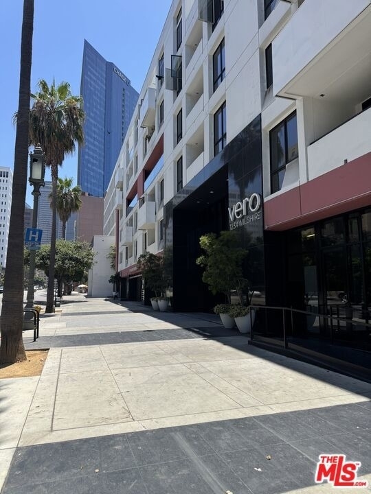1234 Wilshire Boulevard - Photo 0