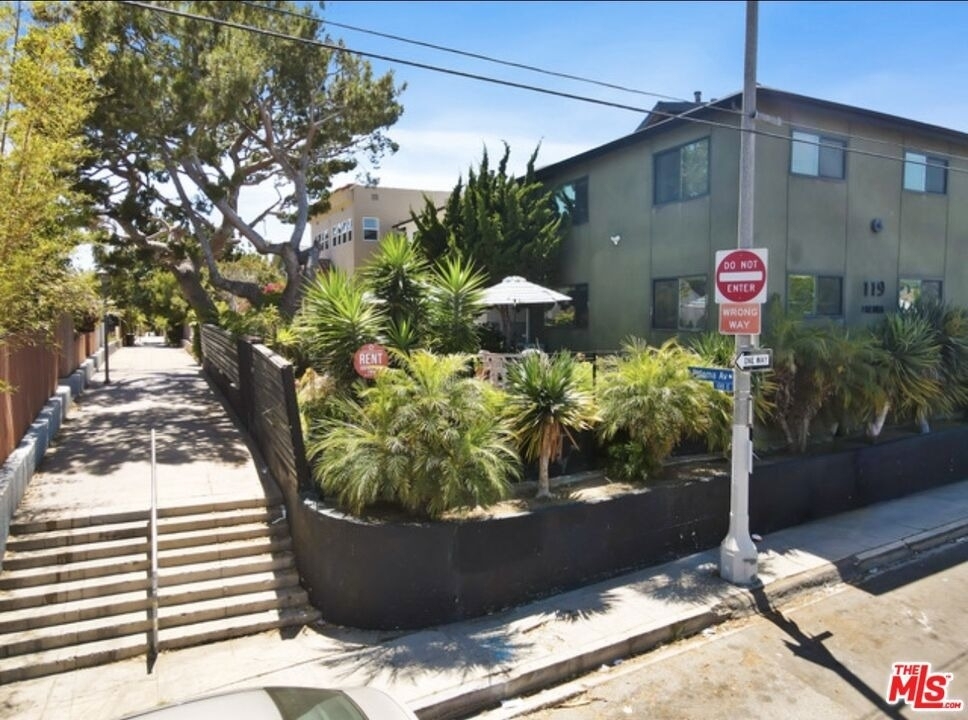 119 Paloma Avenue - Photo 19