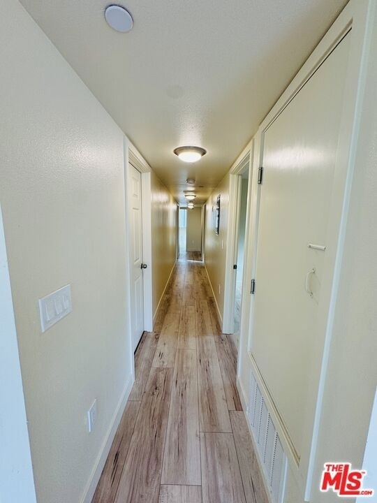 851 E 76th Place - Photo 3