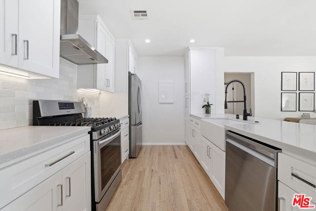 4958 Canoga Avenue - Photo 9