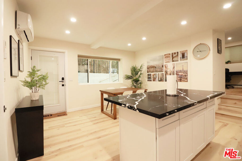 944 N San Vicente Boulevard - Photo 5