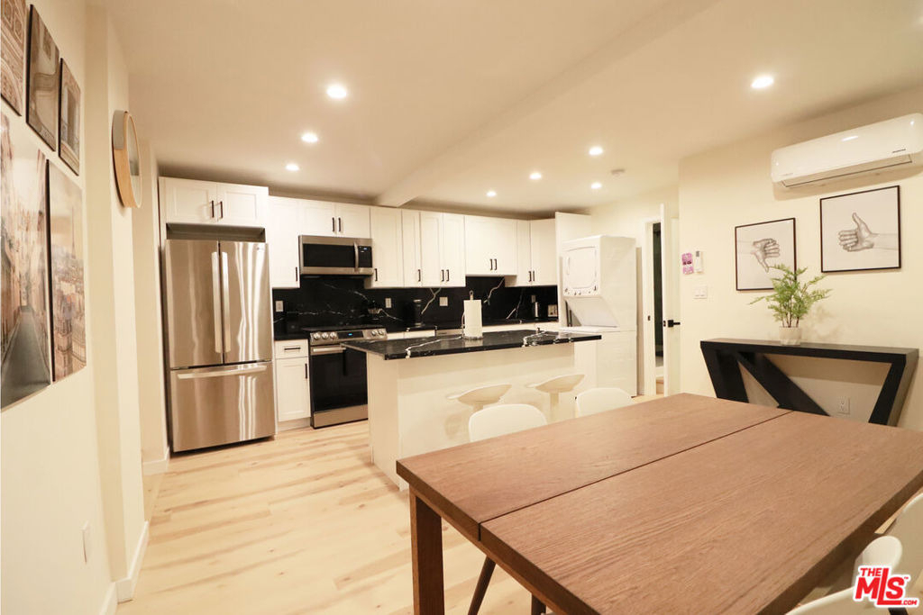 944 N San Vicente Boulevard - Photo 1