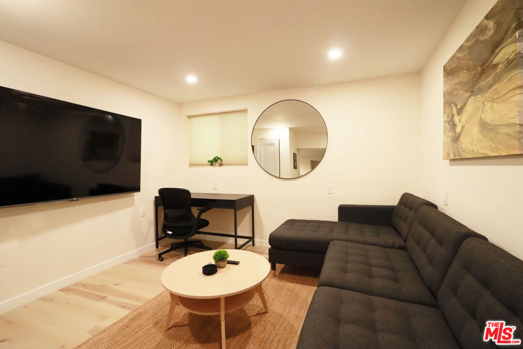 944 N San Vicente Boulevard - Photo 7