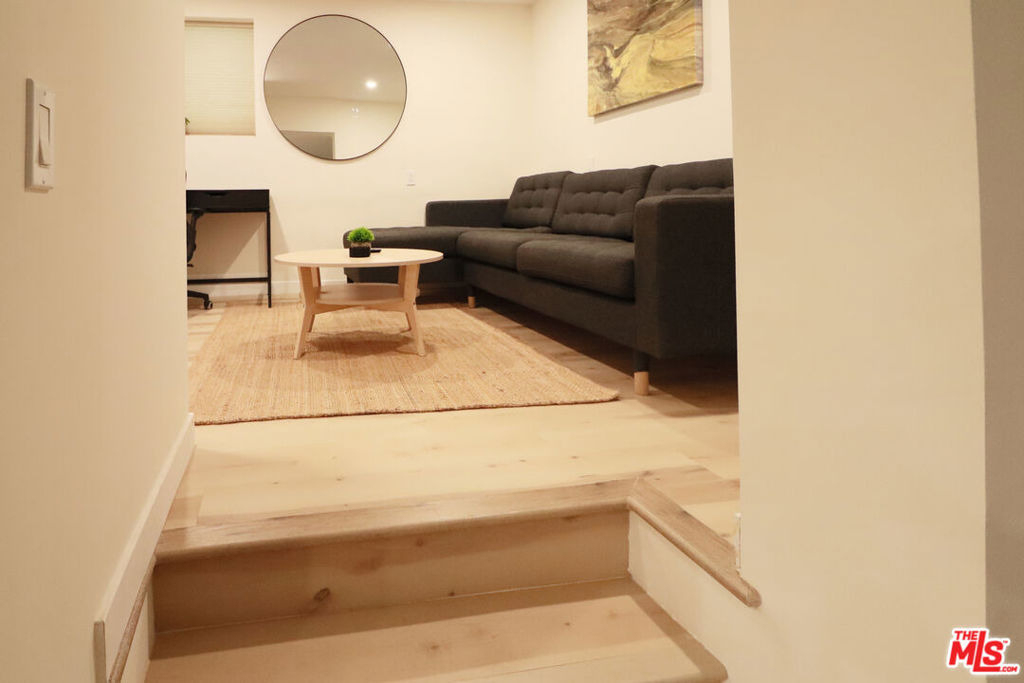 944 N San Vicente Boulevard - Photo 8