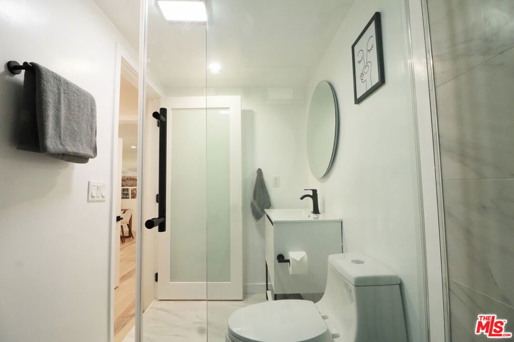 944 N San Vicente Boulevard - Photo 12