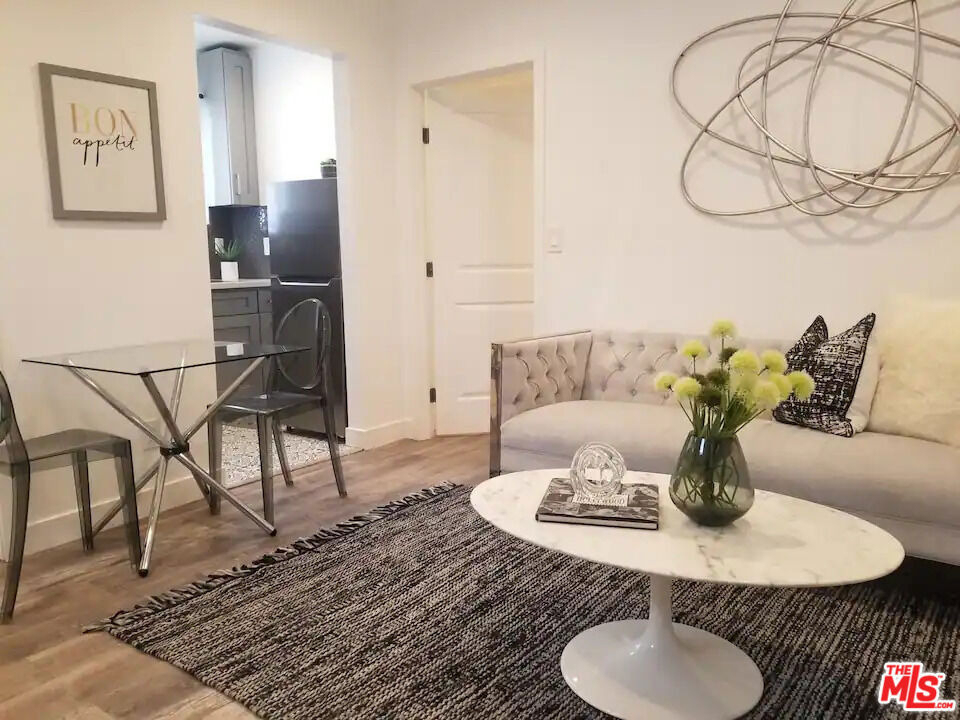 335 E 65th Street - Photo 2