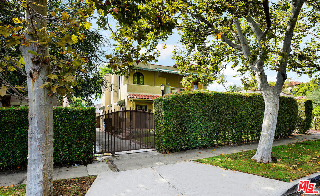 823 N Harper Avenue - Photo 22