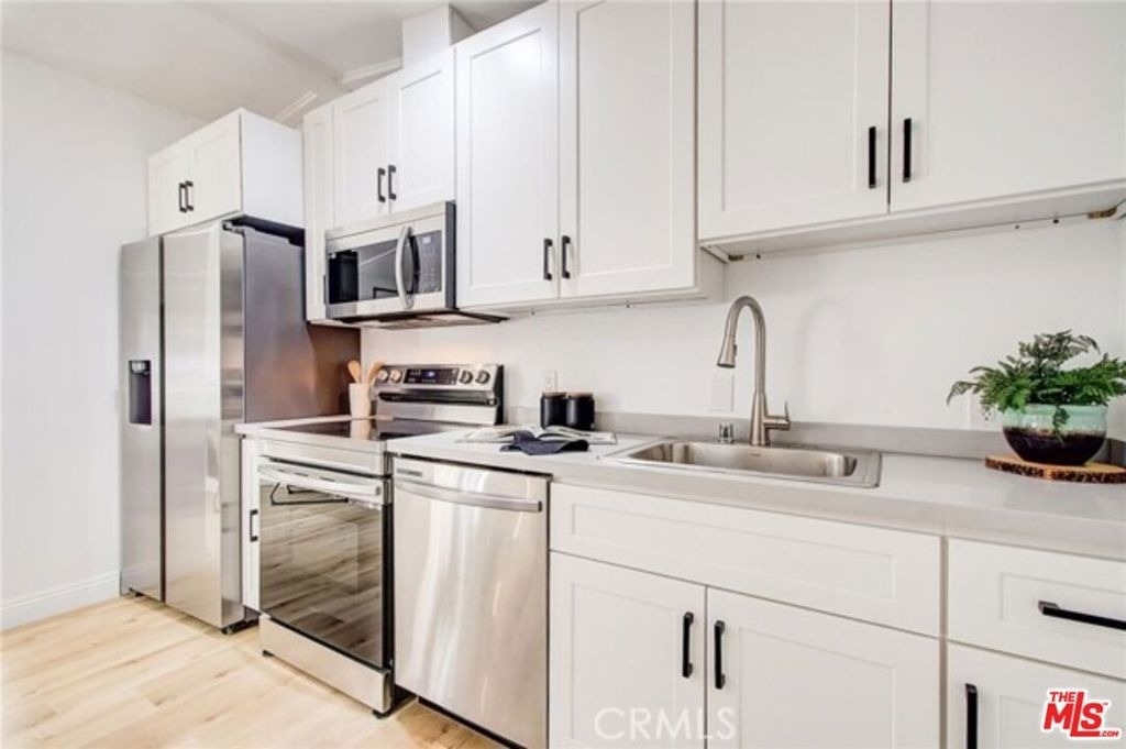 1856 W 14th Street - Photo 9