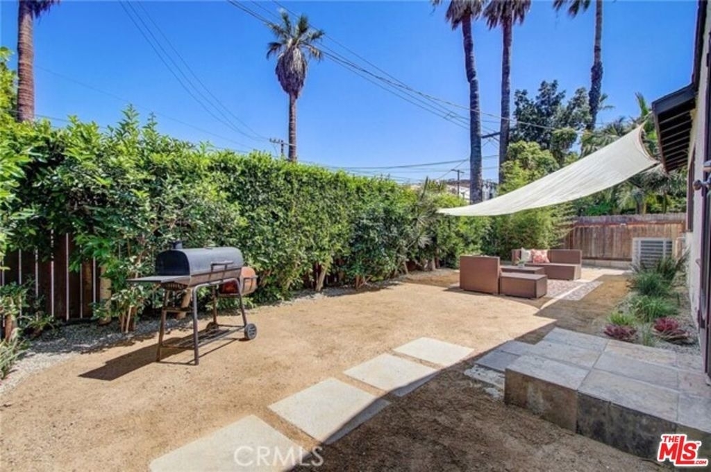 1856 W 14th Street - Photo 11