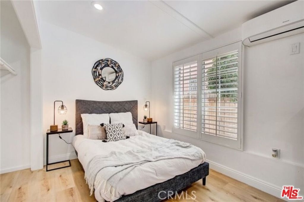 1856 W 14th Street - Photo 3