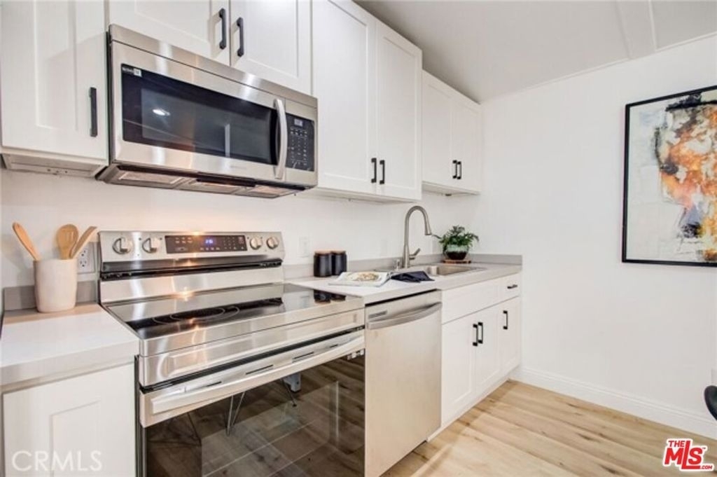 1856 W 14th Street - Photo 8