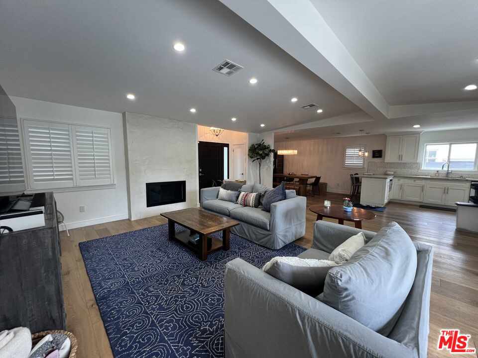 3350 Mclaughlin Avenue - Photo 0