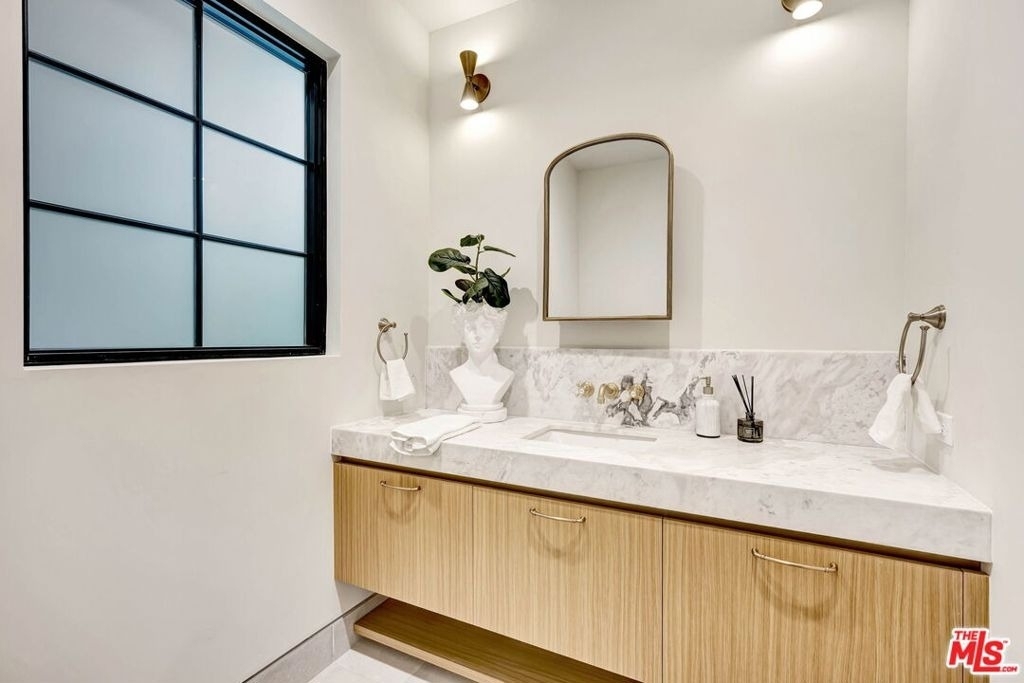 652 Huntley Drive - Photo 19