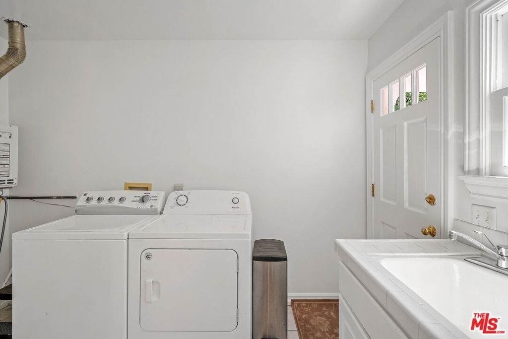 424 12th Street - Photo 15
