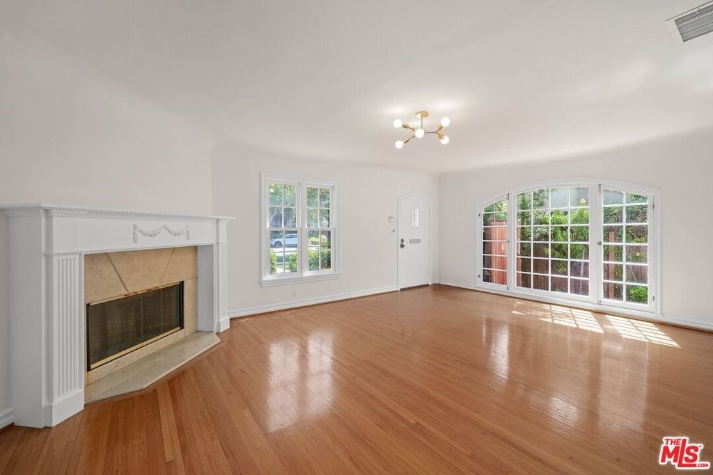424 12th Street - Photo 0