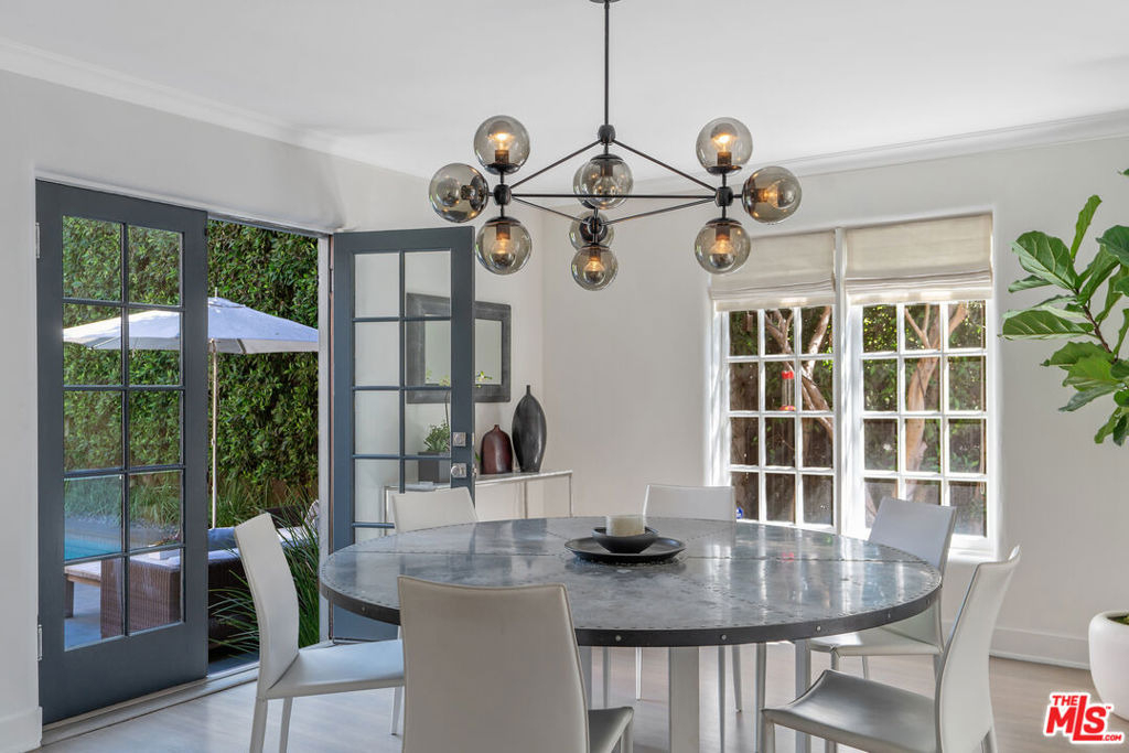 560 S Bronson Avenue - Photo 31