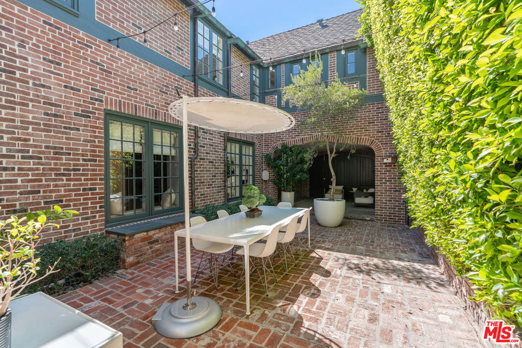 560 S Bronson Avenue - Photo 14