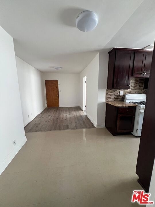 4822 Rosewood Avenue - Photo 14