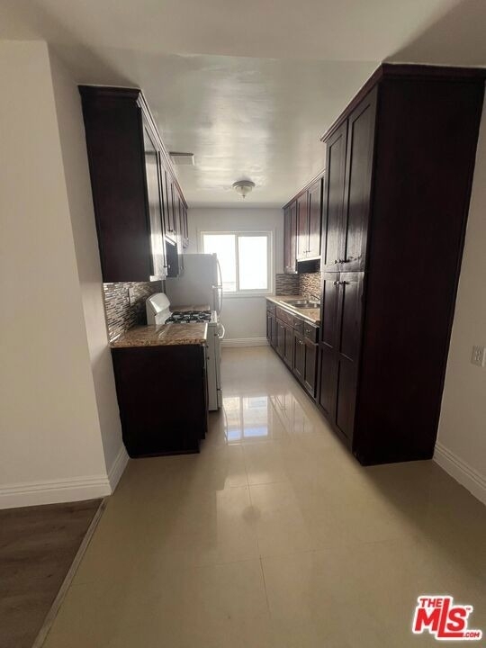 4822 Rosewood Avenue - Photo 9