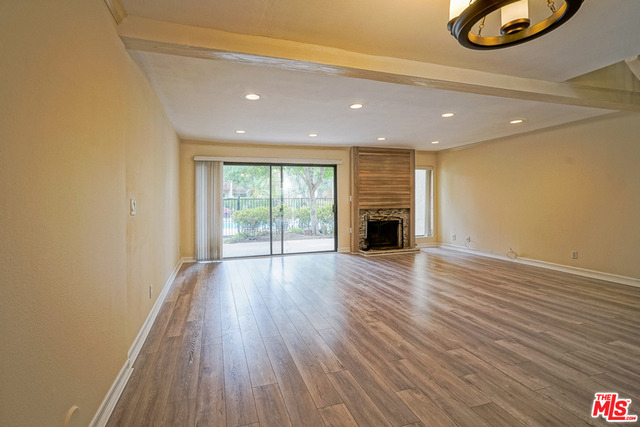 5760 Owensmouth Avenue - Photo 2