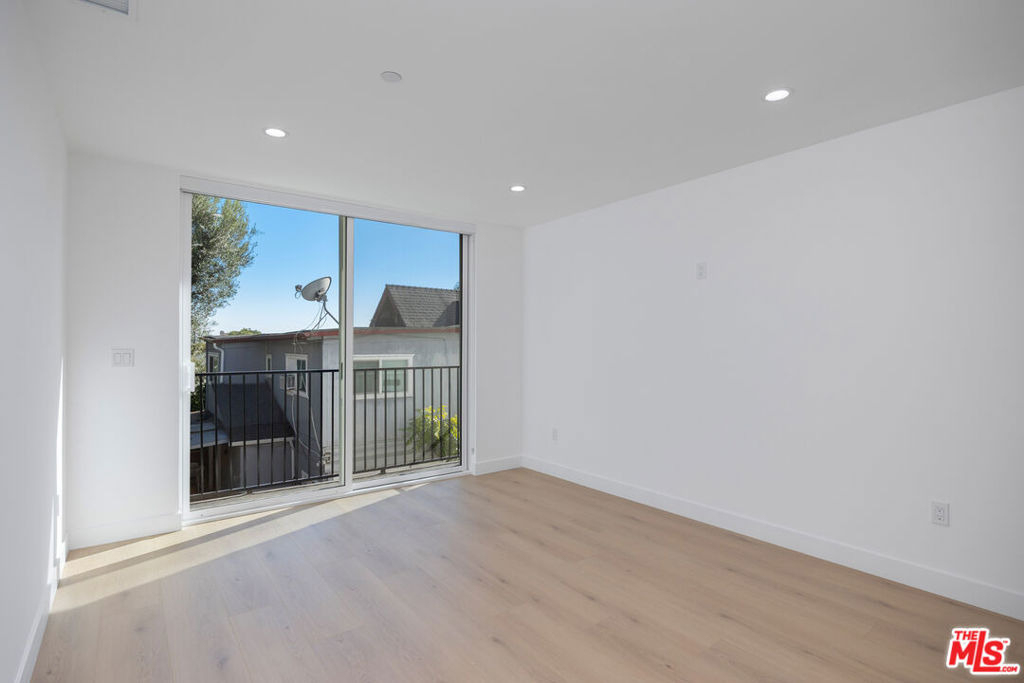 1332 Mohawk Street - Photo 6