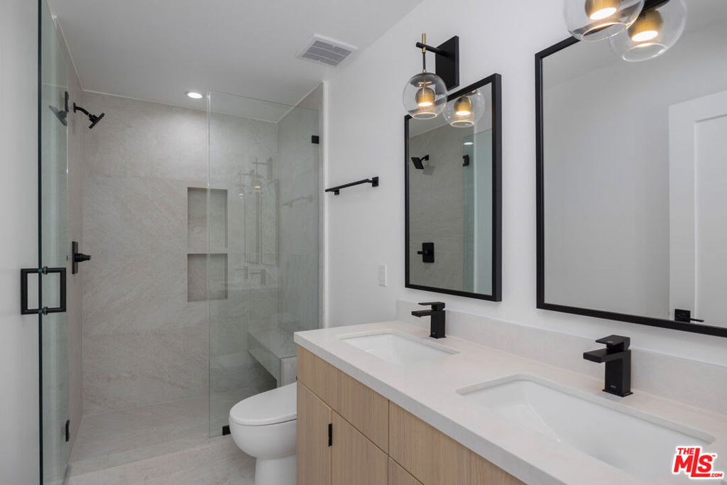 1332 Mohawk Street - Photo 7