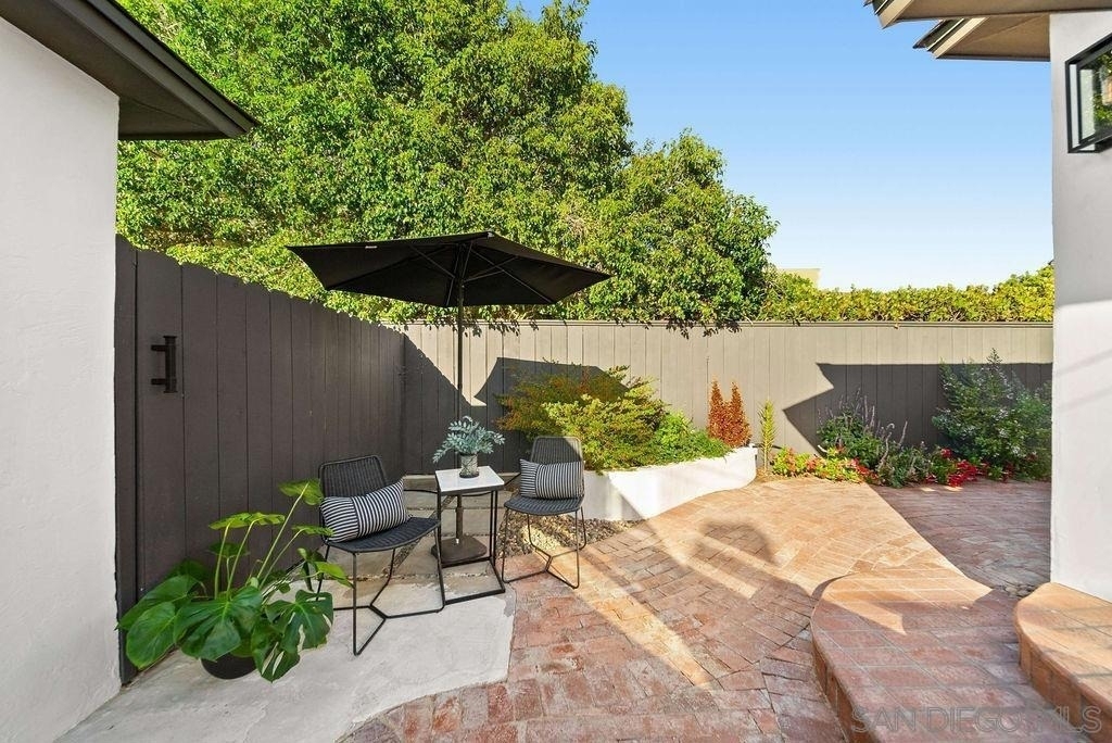 434 Bonair - Photo 14