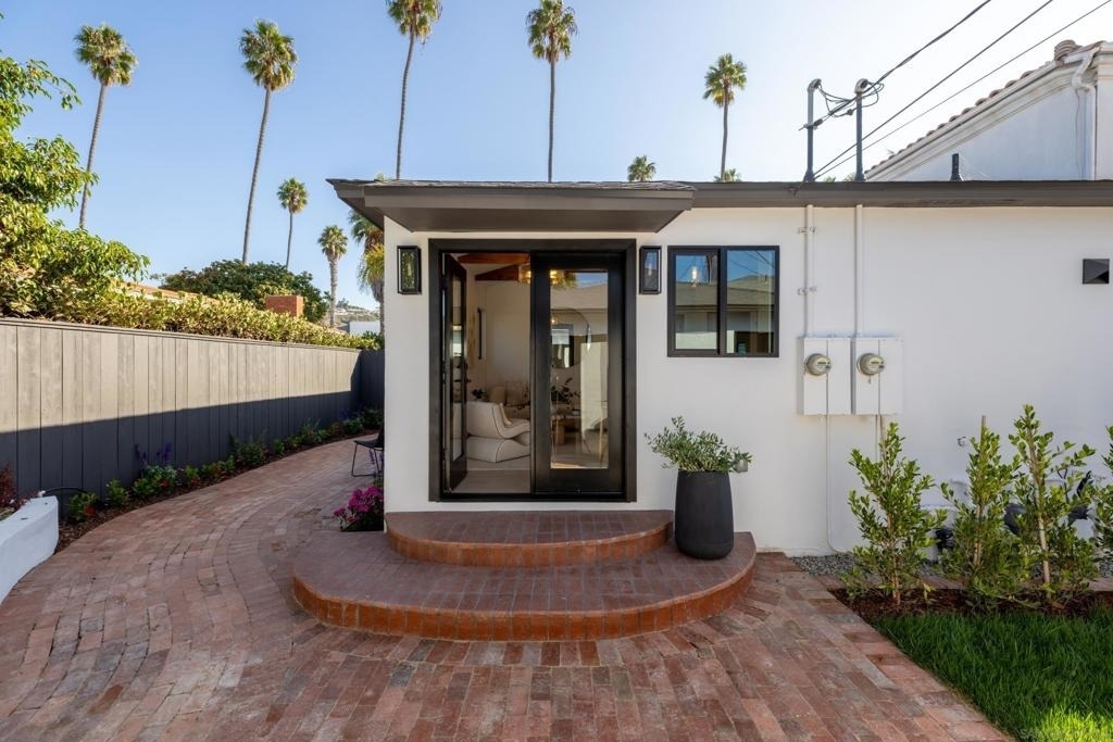 434 Bonair - Photo 12