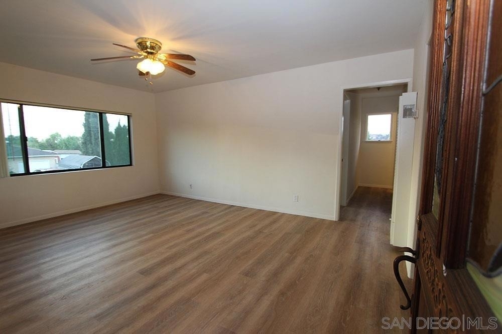 3215 Harris Street - Photo 2