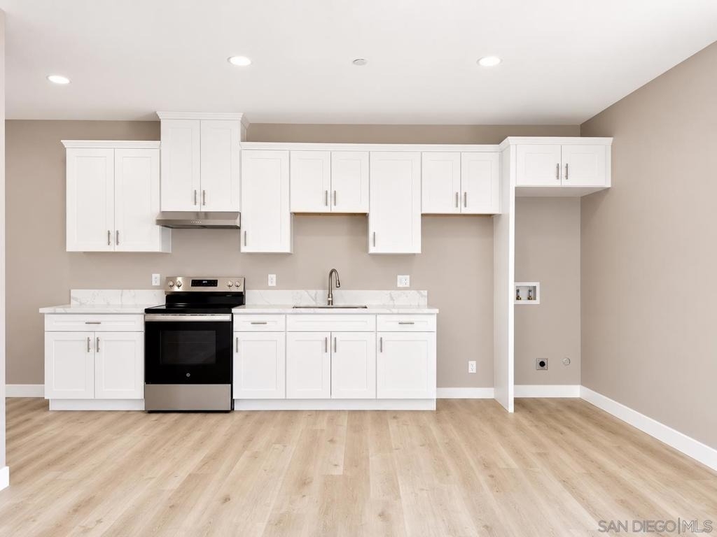 5370 Nutmeg St - Photo 2