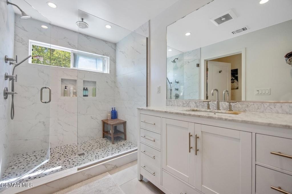 23350 Aetna Street - Photo 17