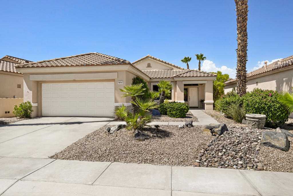 78724 Palm Tree Avenue - Photo 0