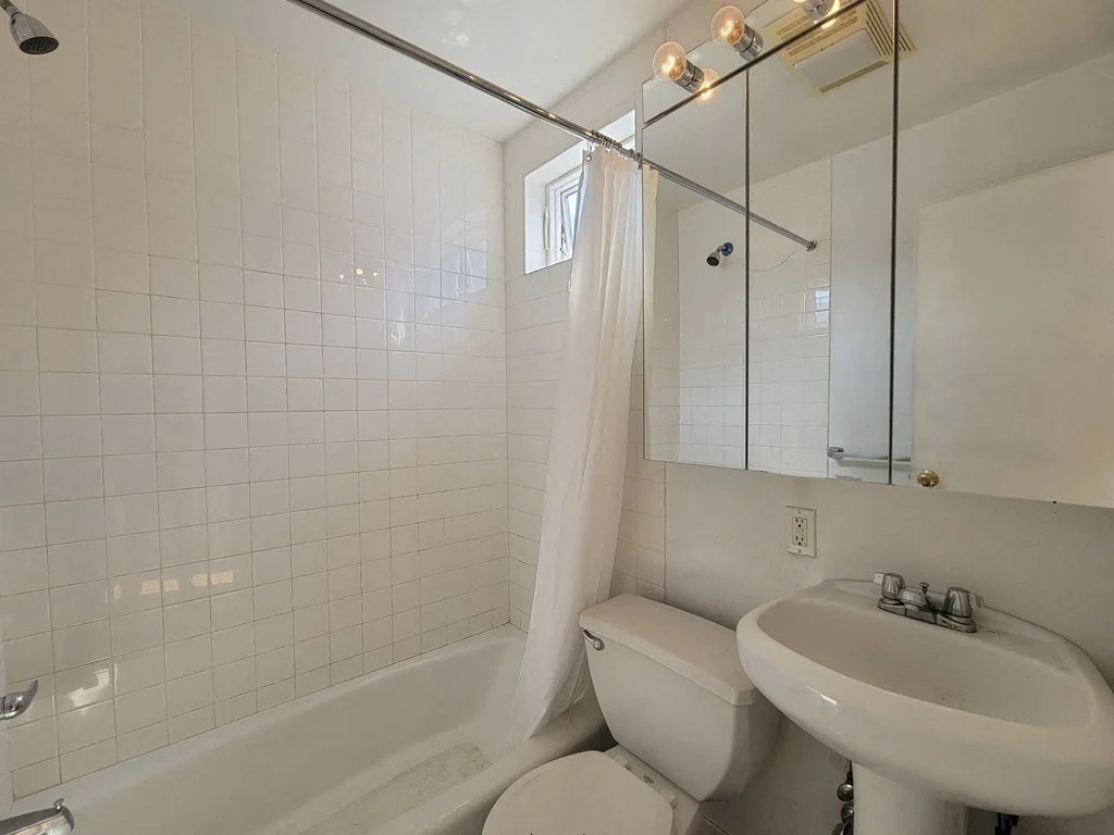 East 96th Street - Photo 7