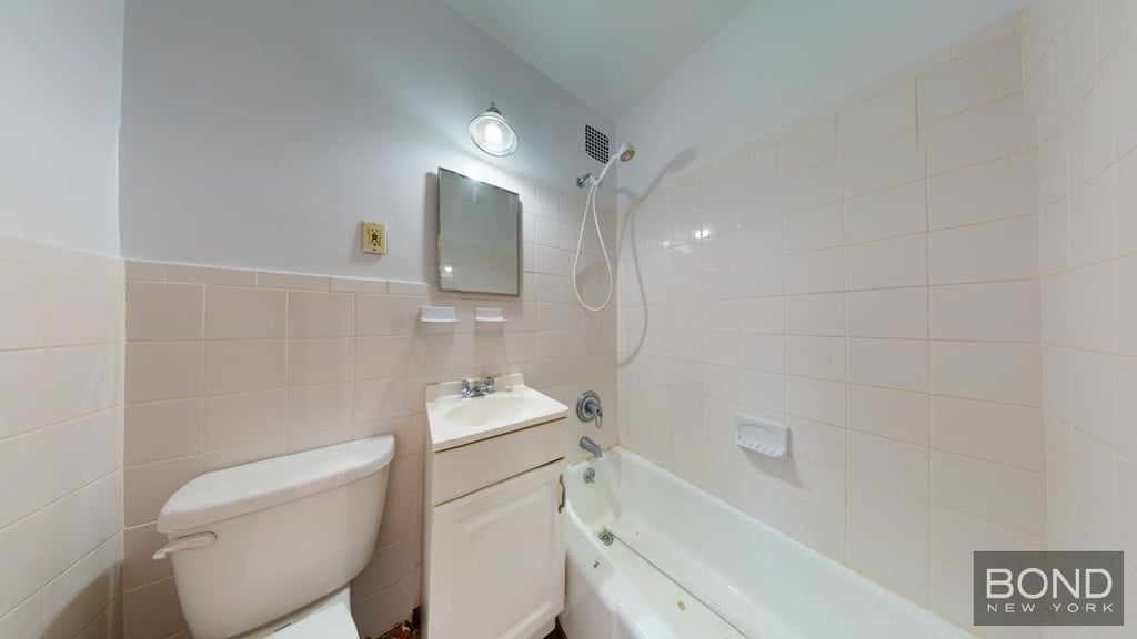 East 93rd Street - Photo 5