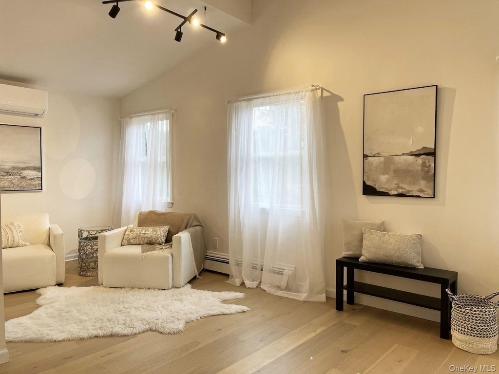 20 Walters Avenue - Photo 4