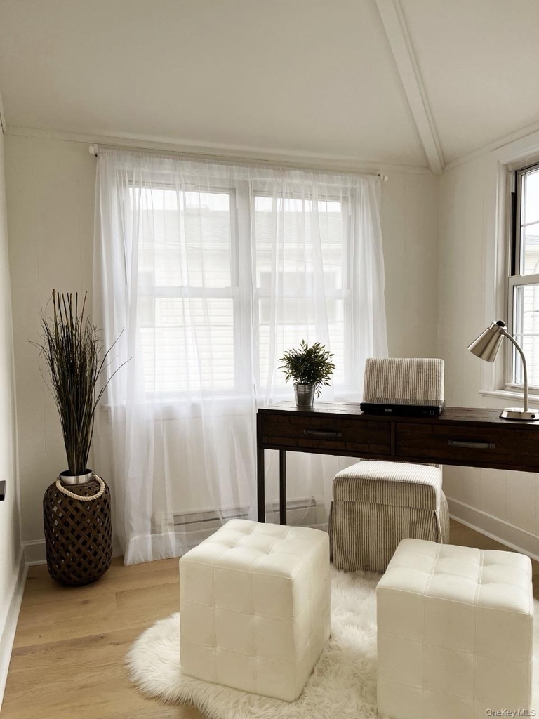 20 Walters Avenue - Photo 1