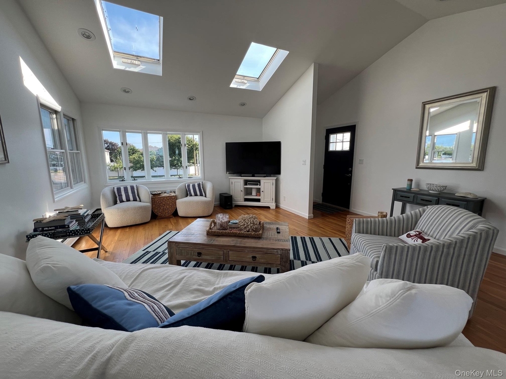 381 Lido Boulevard - Photo 9